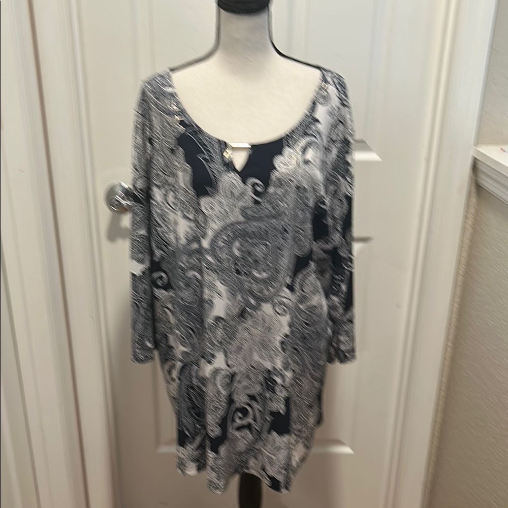 Ellen Weaver Monochrome Paisley Tunic. Size 2X